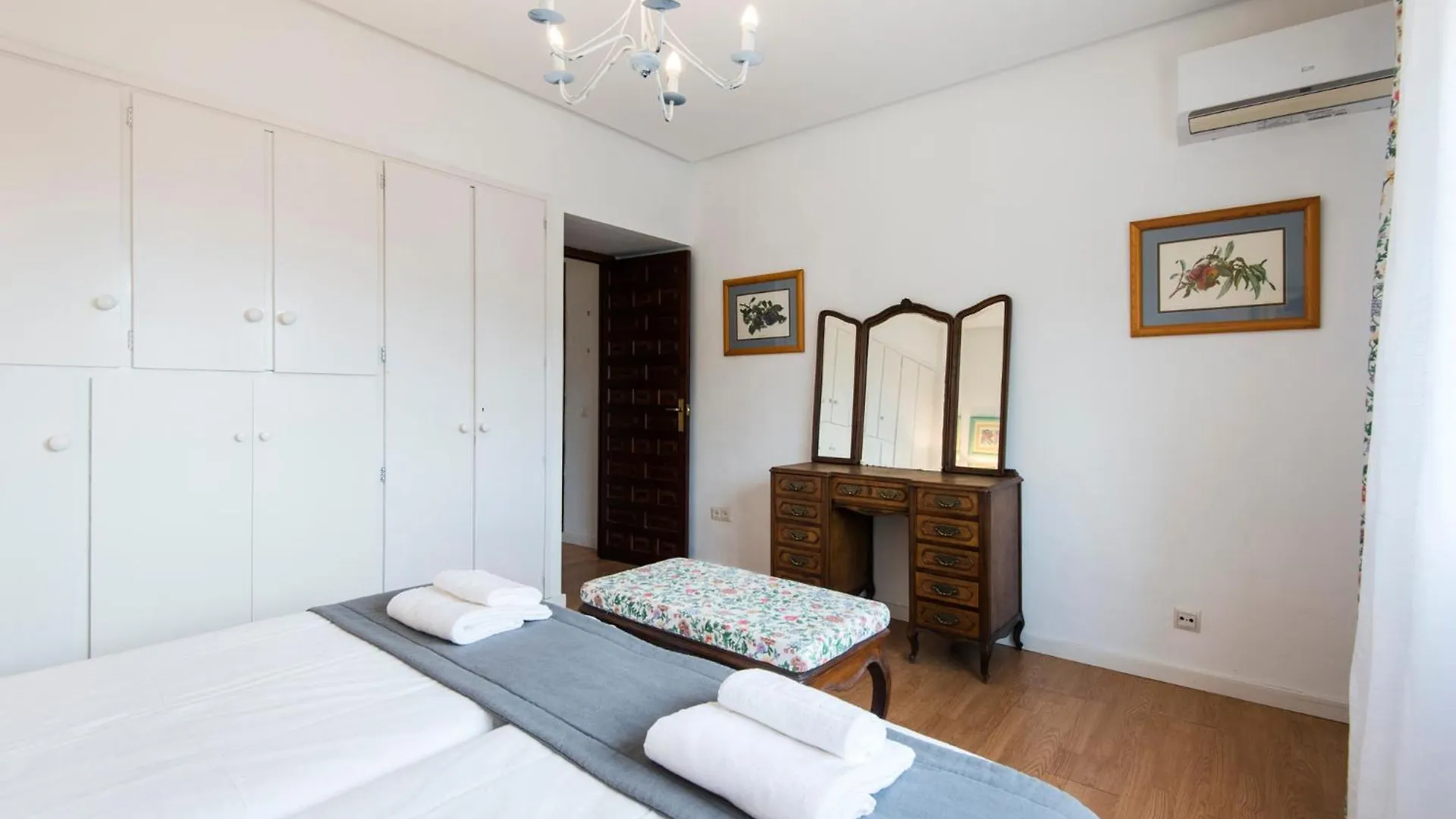 Queen Of The Ocean Villa: Stately Style House With Pool 말라가