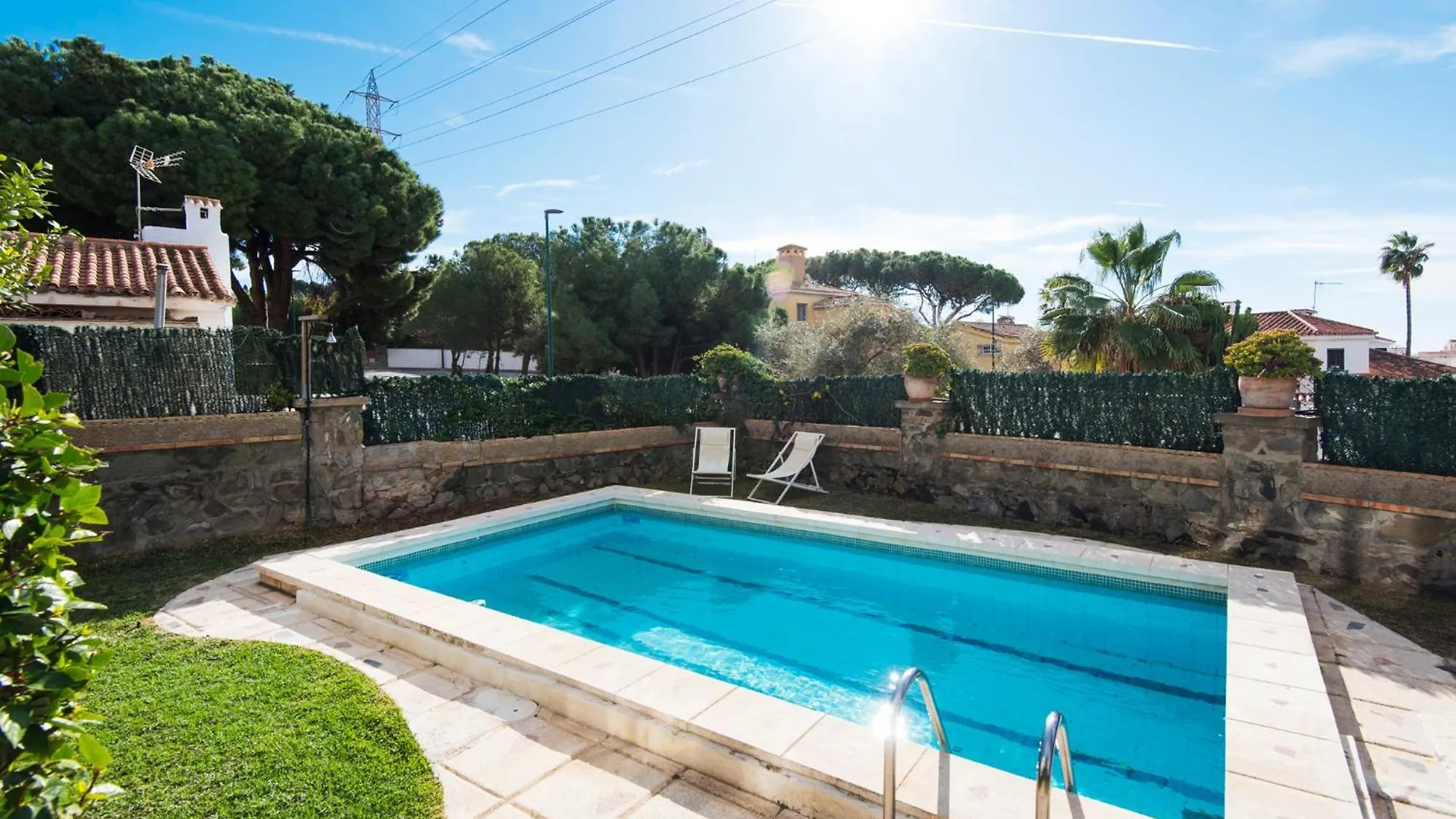 Queen Of The Ocean Villa: Stately Style House With Pool 말라가