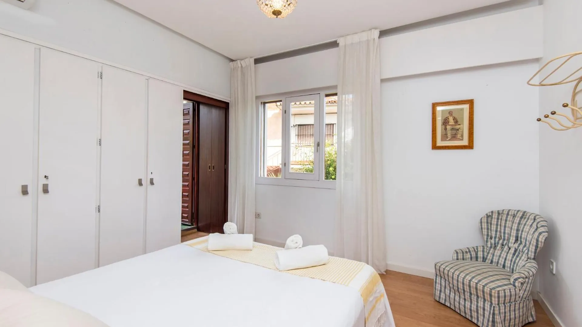 Queen Of The Ocean Villa: Stately Style House With Pool 말라가