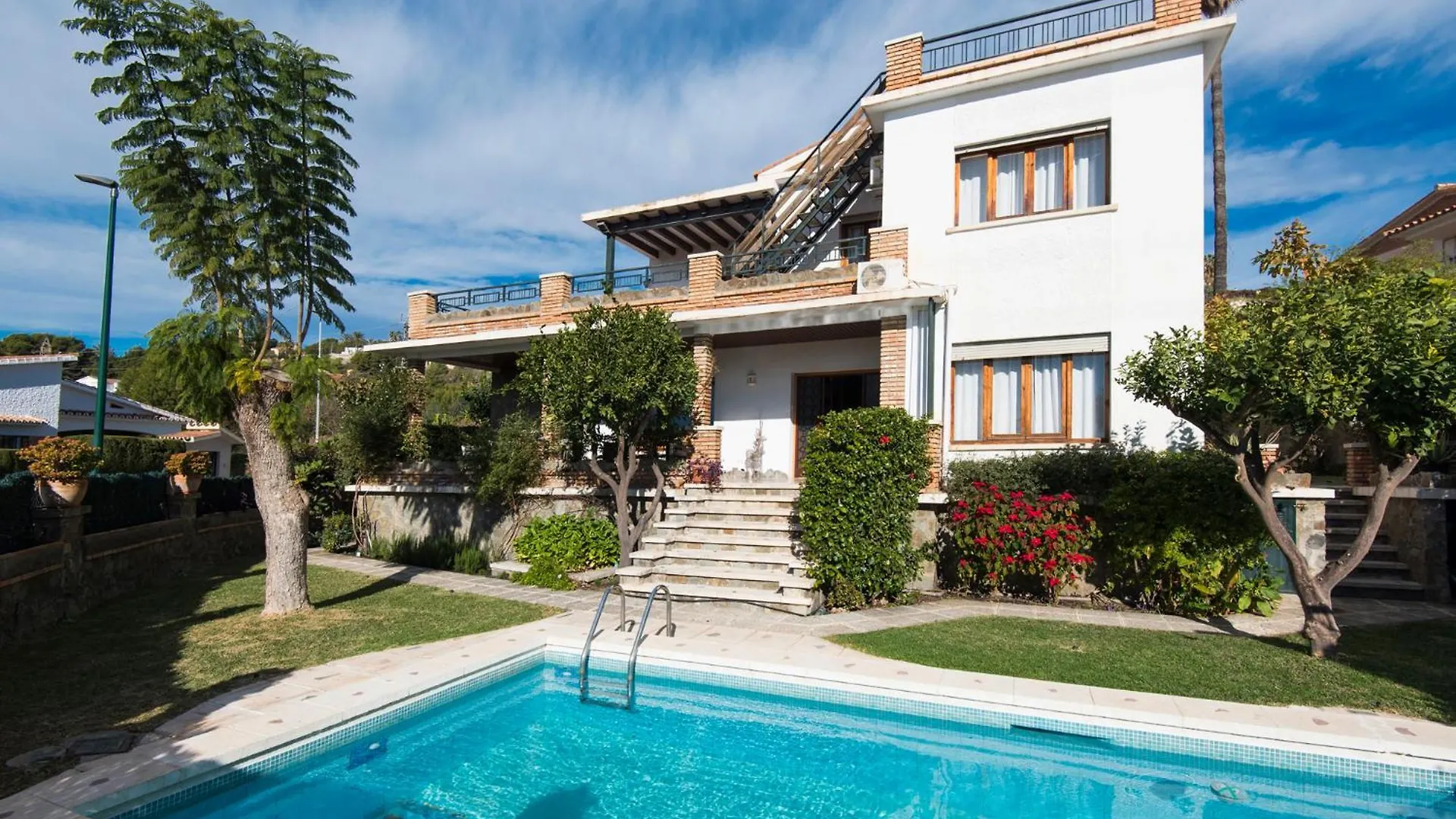 Queen Of The Ocean Villa: Stately Style House With Pool 말라가